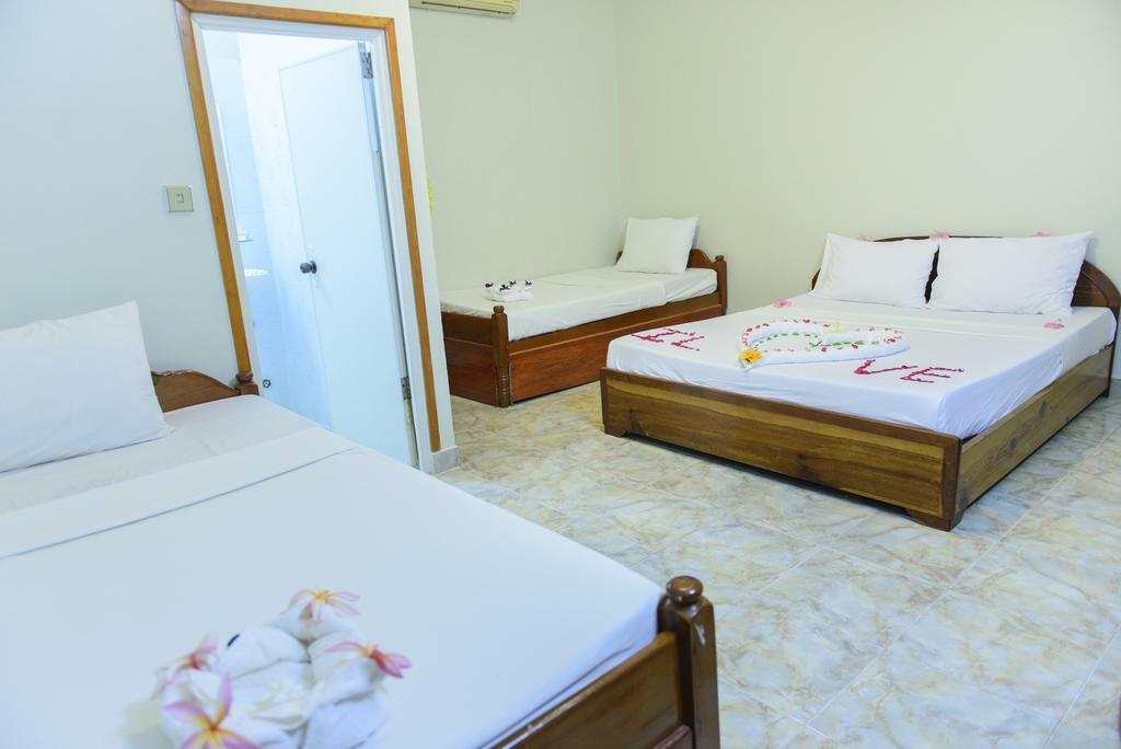 Zana Beach Guesthouse Sihanoukville Bagian luar foto