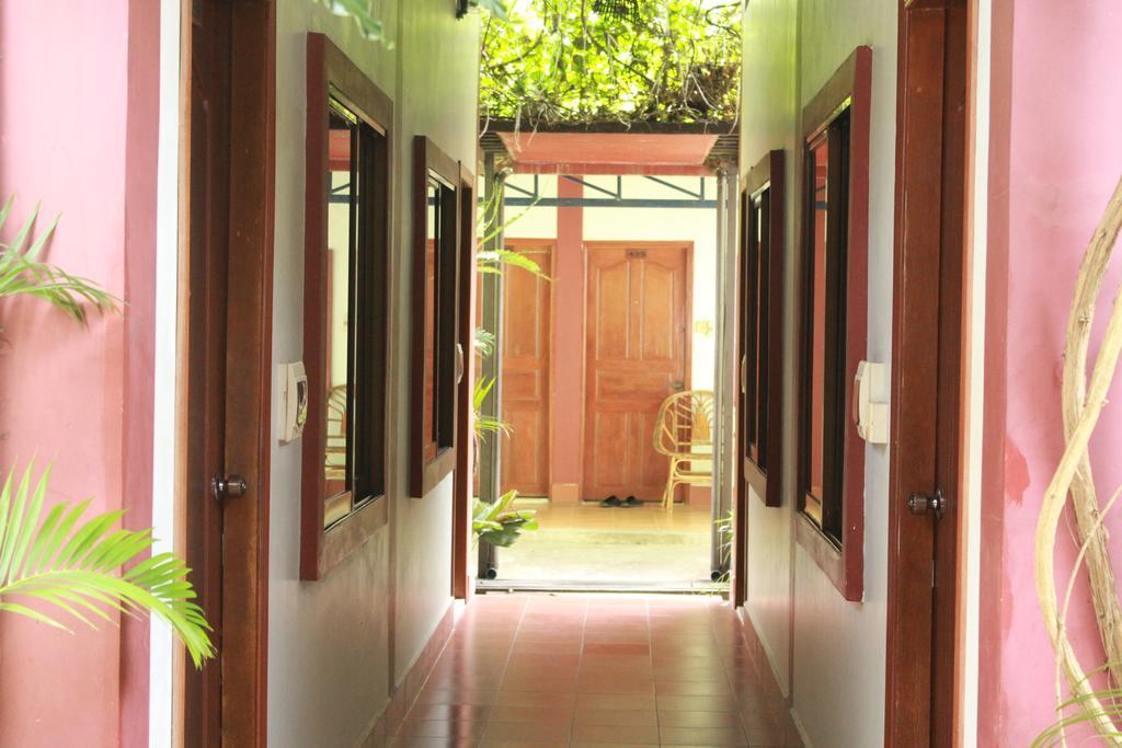 Zana Beach Guesthouse Sihanoukville Bagian luar foto