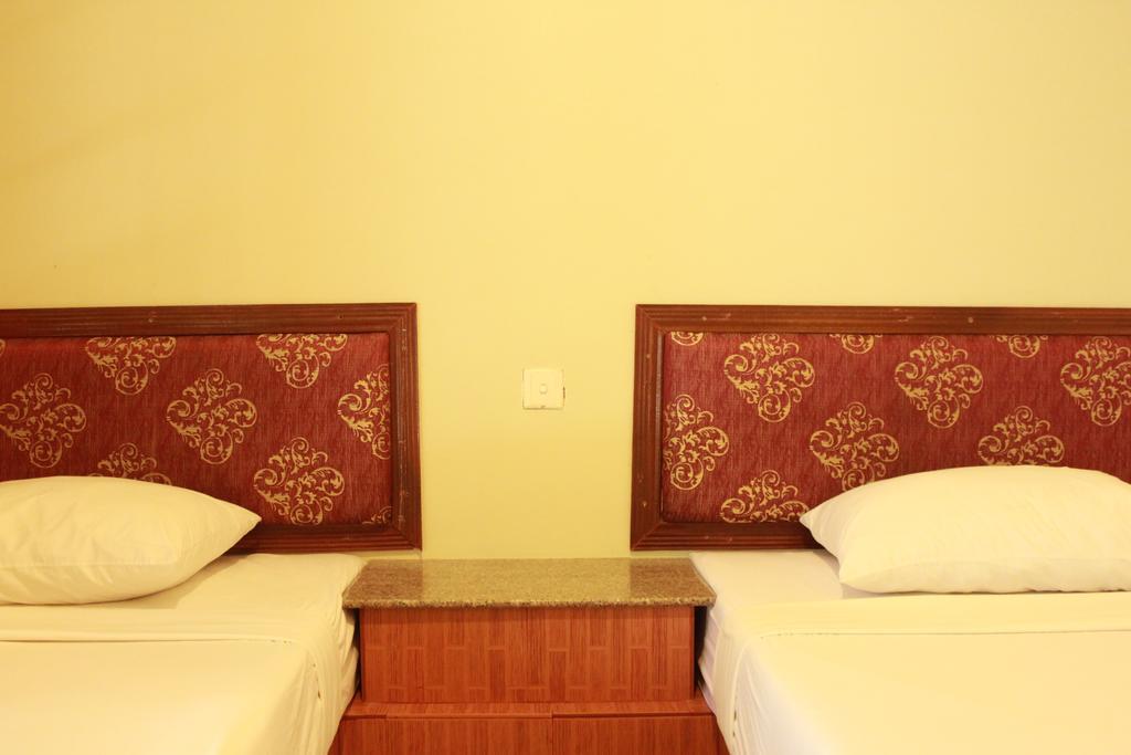 Zana Beach Guesthouse Sihanoukville Bagian luar foto