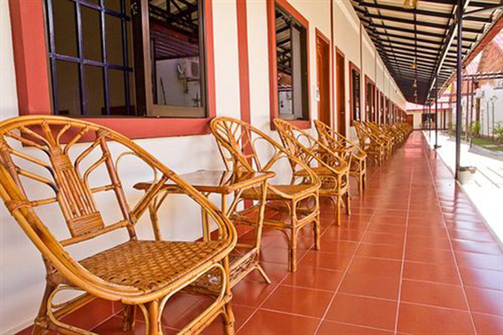 Zana Beach Guesthouse Sihanoukville Bagian luar foto